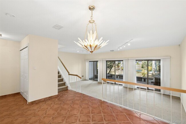 Photo - 87 Northgate Cir