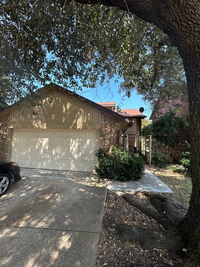 3712 Pulsar Dr