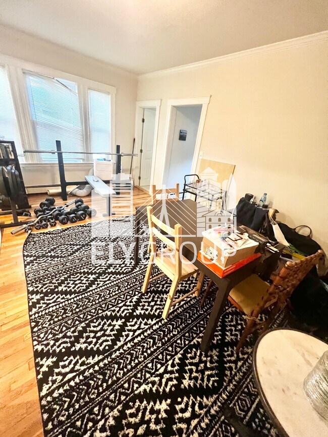 Photo - 165 Sharon St