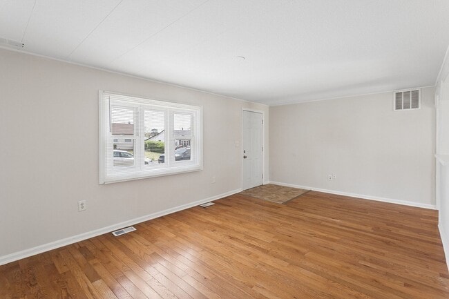 Photo - 30 Girard Ave