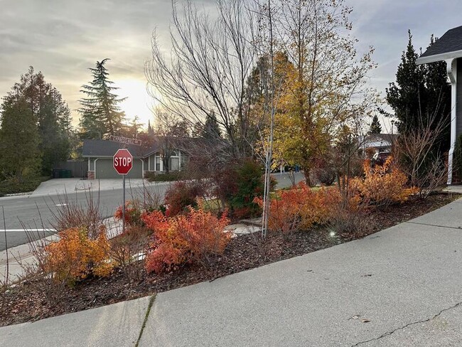 Photo - 148 Castlemont Dr