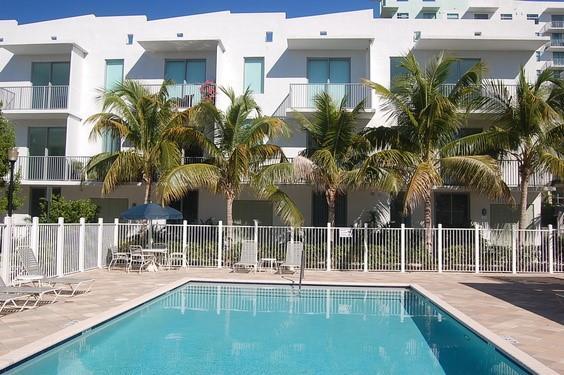 Photo - 2146 Van Buren St Unit 402