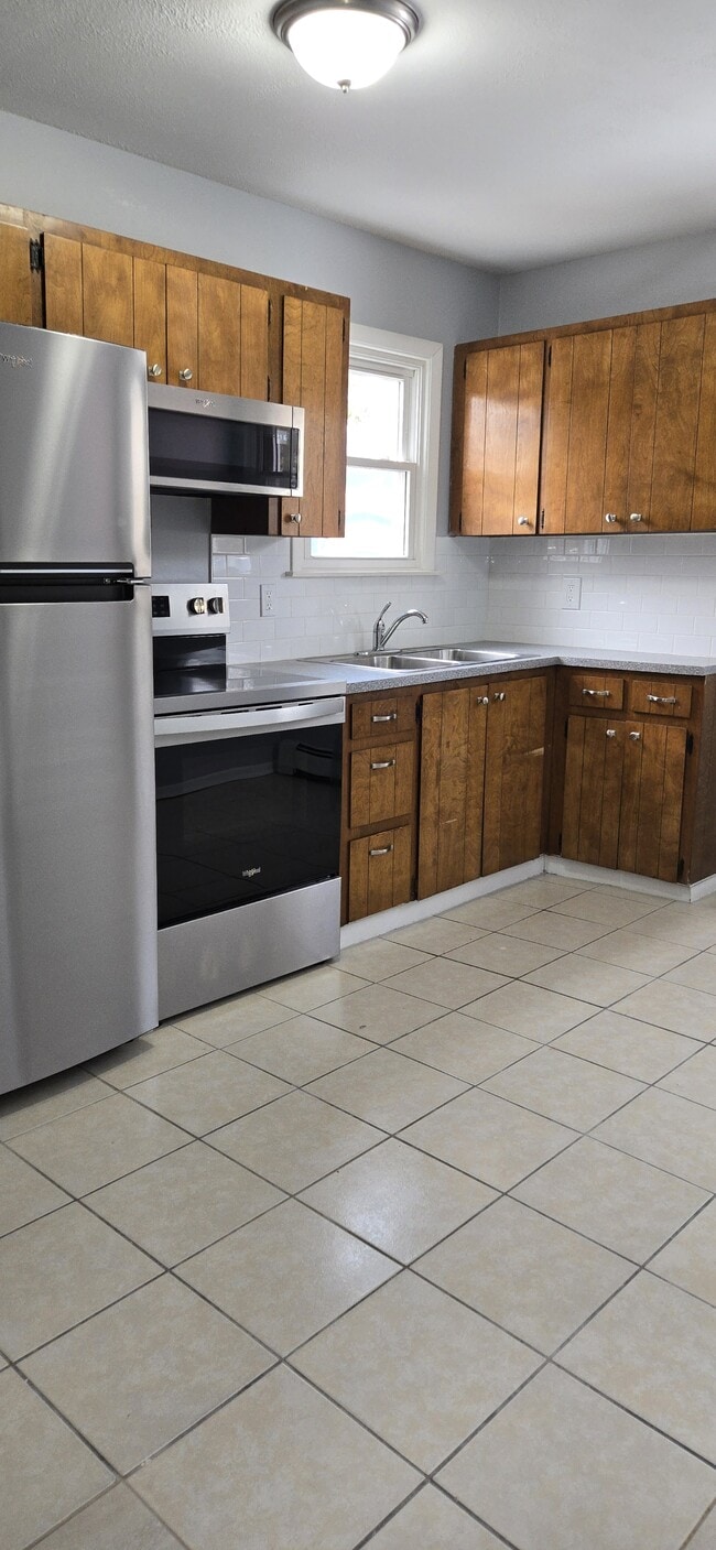 Photo - 14360 Leonard Rd