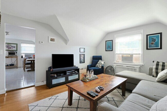 Photo - 107 Wallace St Unit 2