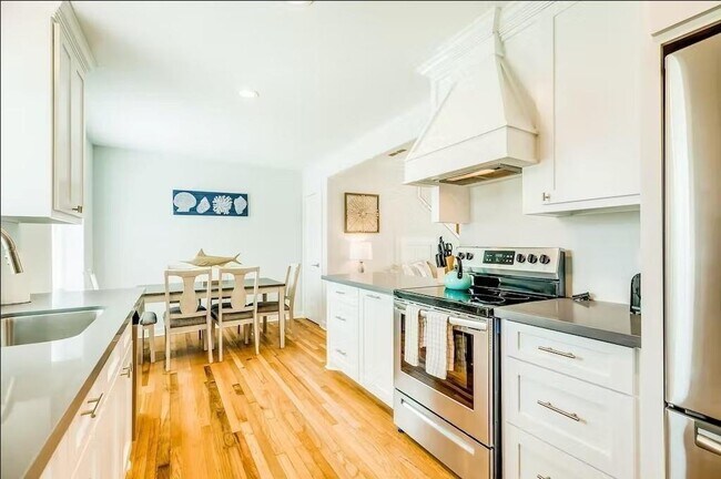 Photo - 2424 Bernardo De Galvez Ave Unidad C