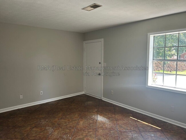 Photo - 118 Quincy Ave Unit B