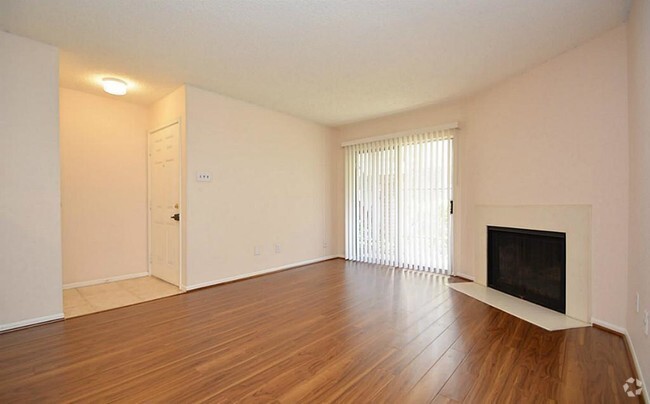 Building Photo - 2120 El Paseo St Unit 2311 Rental