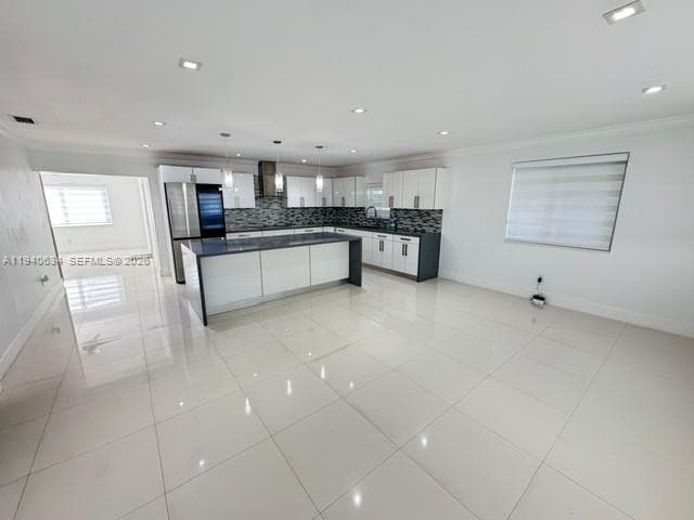 Photo - 1170 W 33rd Pl