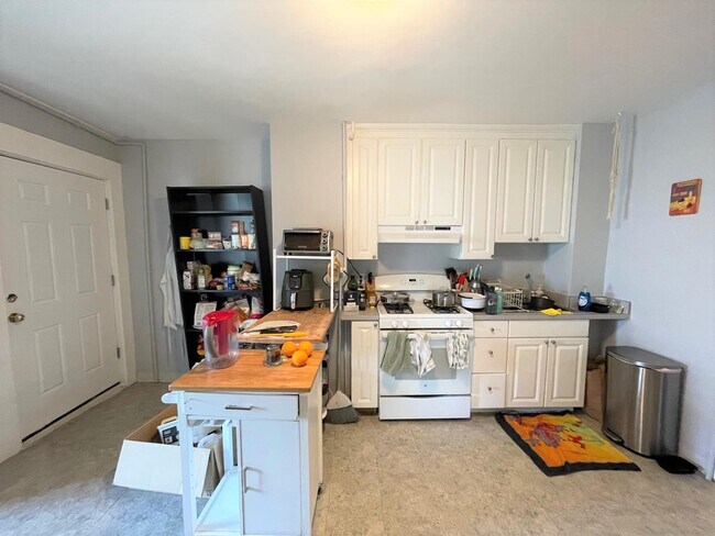 Photo - 354 Somerville Ave Townhome
