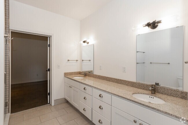 1BR, 1BA - 1,094SF