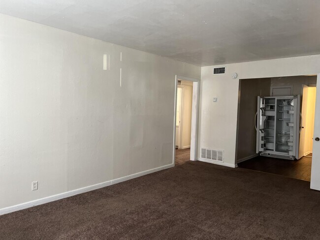 905 Sissom Rd Unit 1