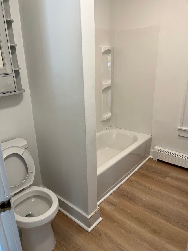 80 Davis Ave Unit 80 Davis Ave, 1st Floor