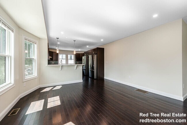 Photo - 174 Fulton St