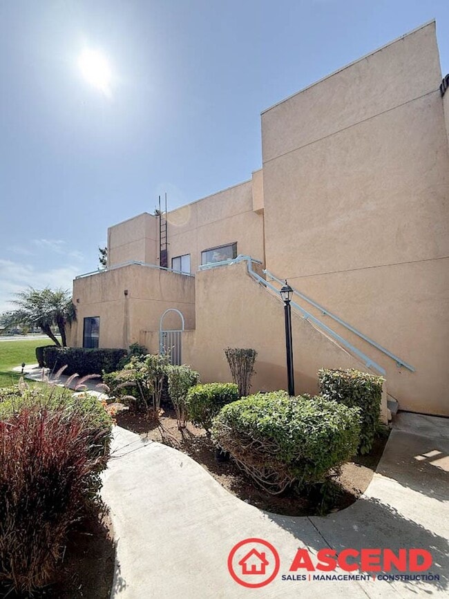 Building Photo - Move-In Special for Memorial Day! Deposit Gets You In — Hurry, Offer Ends 5/19