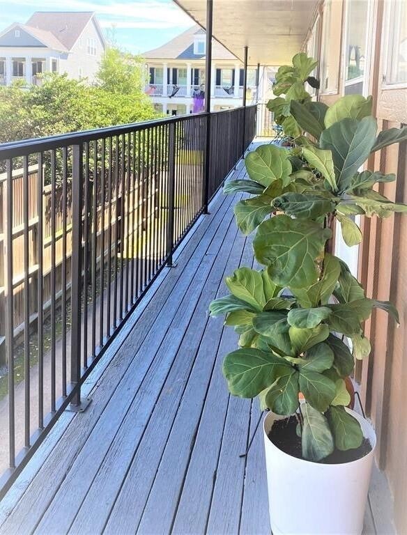 Photo - 427 W 17th St Unit 4