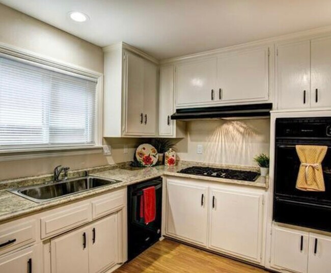 Photo - 8262 Lambert Dr