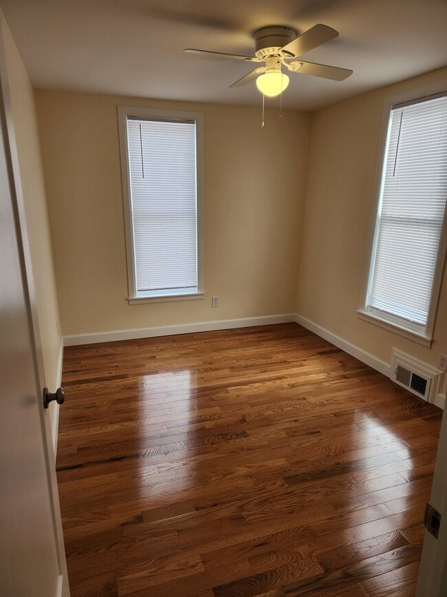 Dormitorio - 97 Loomis St Unidad #2