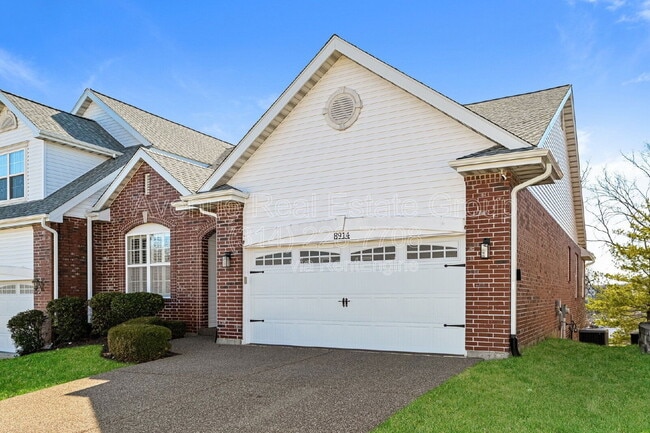 Photo - 8914 Hilltop Manor Dr