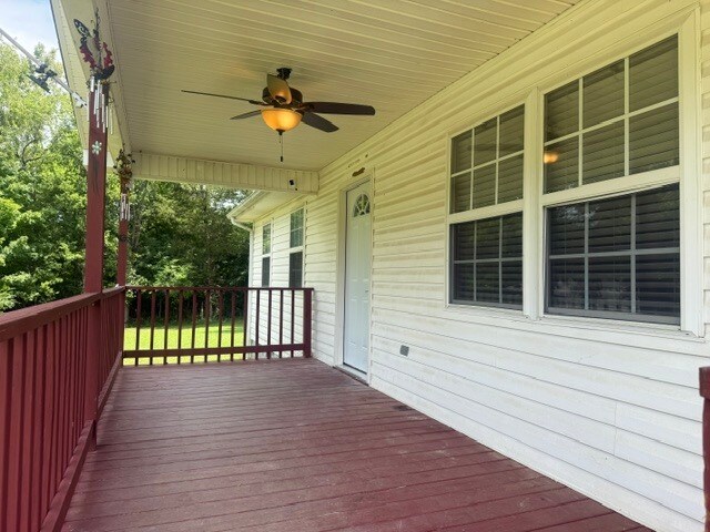 Photo - 113 Lackey Ln