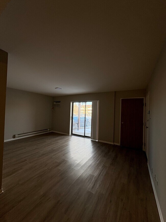 Photo - 1348 Geneva Dr Unit 1b