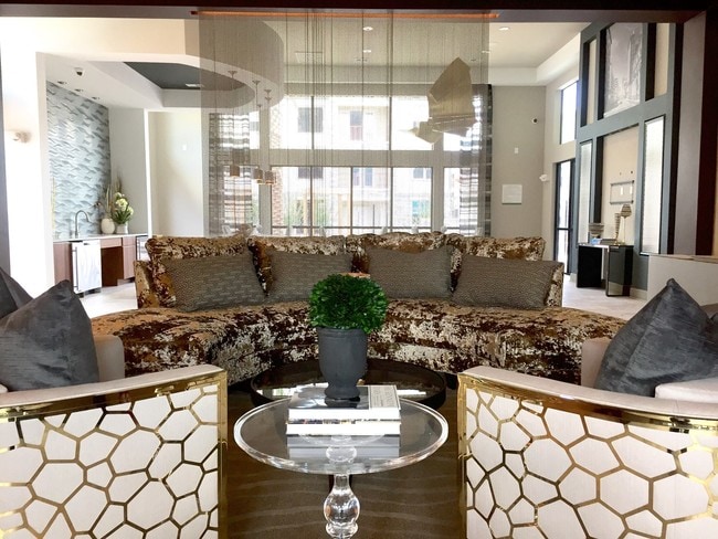 Photo - Vista Energy Corridor Apartments