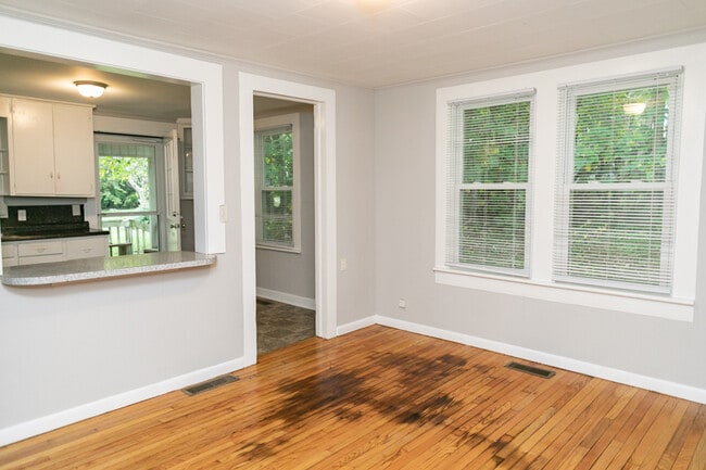 Photo - 508 Robbins Ave NW