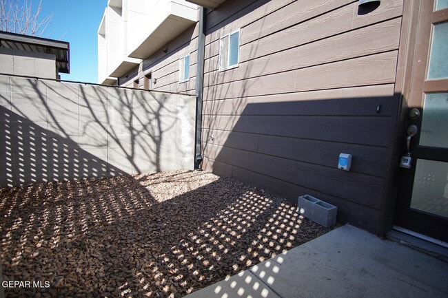 Photo - 6262 Woodrow Bean Transmountain