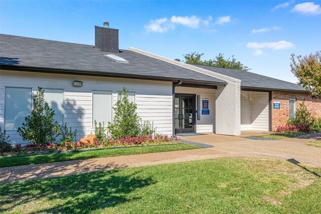 Photo - 4600 W Pioneer Dr Unit 233