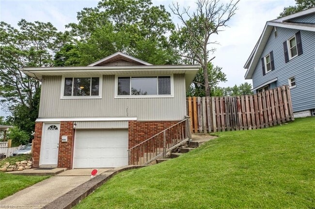 Photo - 931 Harrison Ave