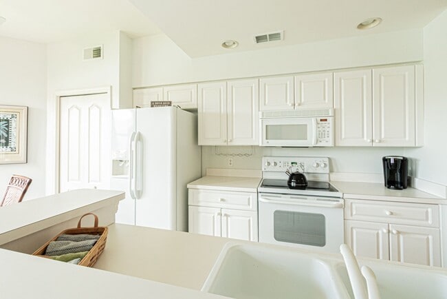 Photo - Seasonal Condo Rental At Golf & Country Club