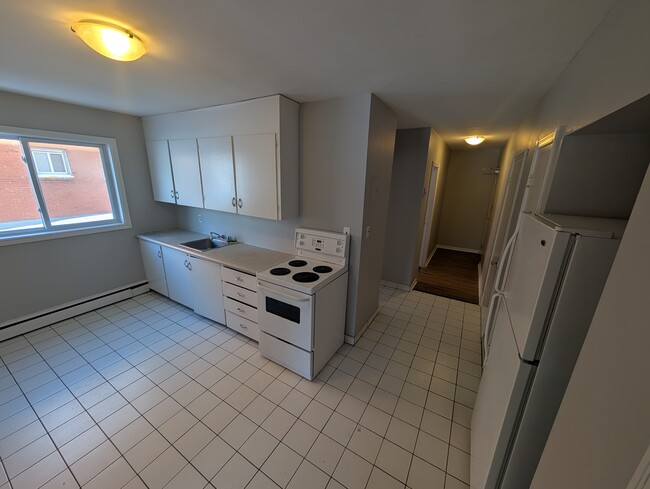 Photo - Spacious 1 Bed Unit - Rent March 1 Unité 0001
