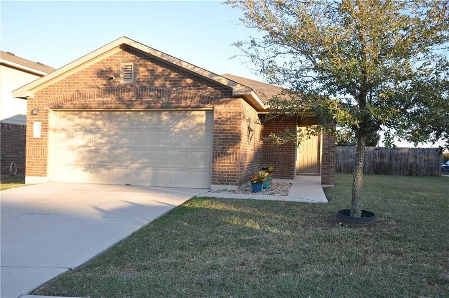 13501 Moura Cove