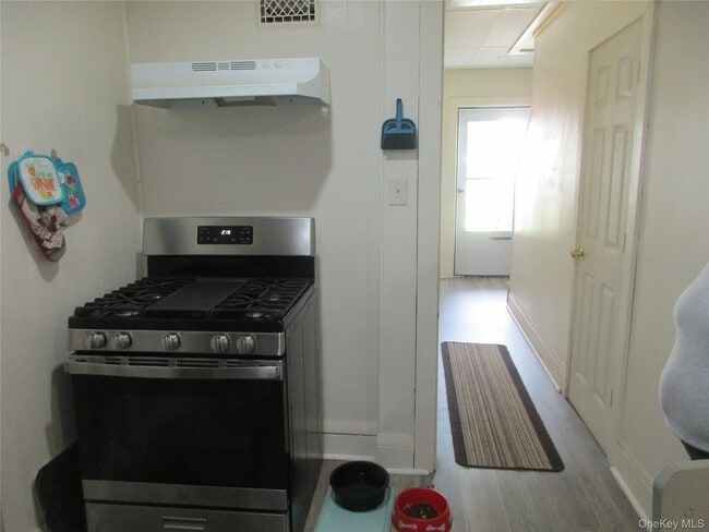 Photo - 77 Franklin St