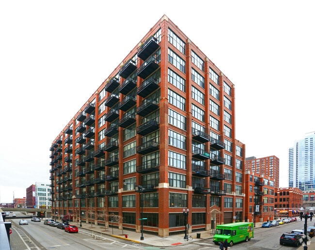 Primary Photo - Union Square Condominiums