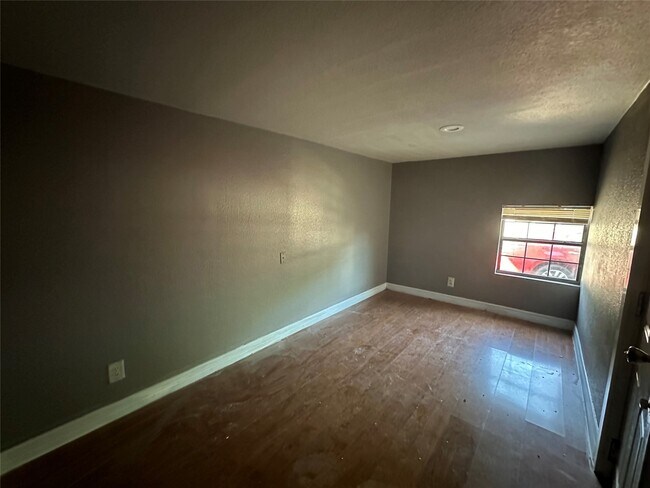 Photo - 135 N Maplewood St