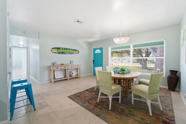 Photo - 1424 Willow Rd