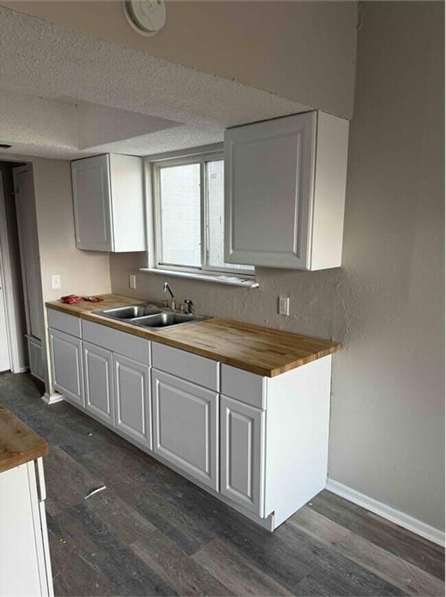 Photo - Newly Renovated 4-Bedroom Home in Austin –...