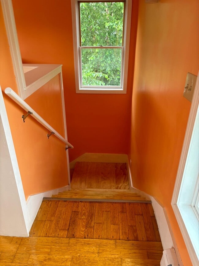 Photo - 39 Pitkin St Unidad B