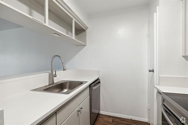 Building Photo - 4837 Cedar Springs Rd Unit 308 Rental