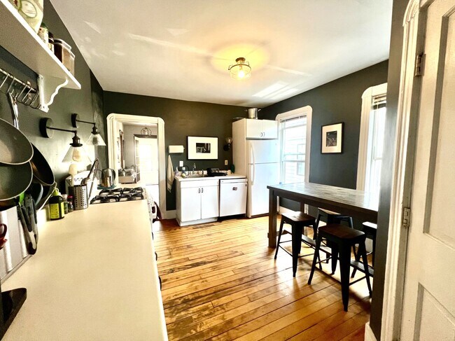 48 Gold Star Rd Unit 1