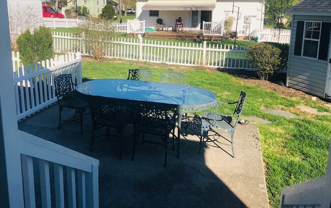 Photo - 210 Alum Springs Rd