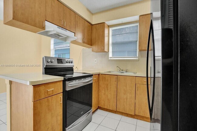 Photo - 2444 Raleigh St Casa