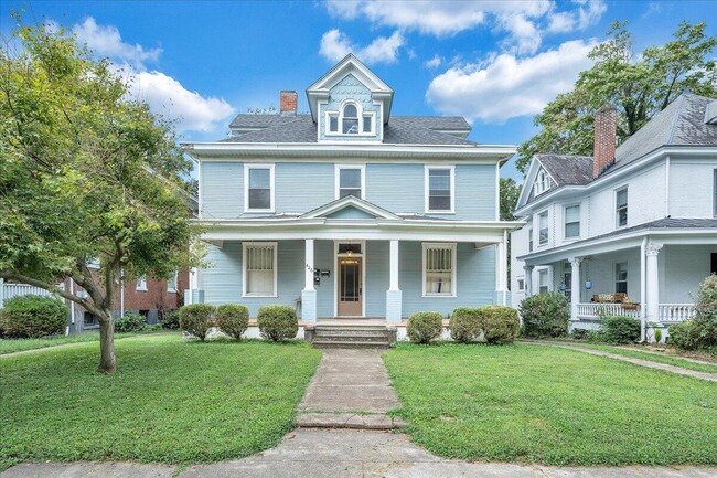 Photo - 426 Washington Avenue Southwest Townhome