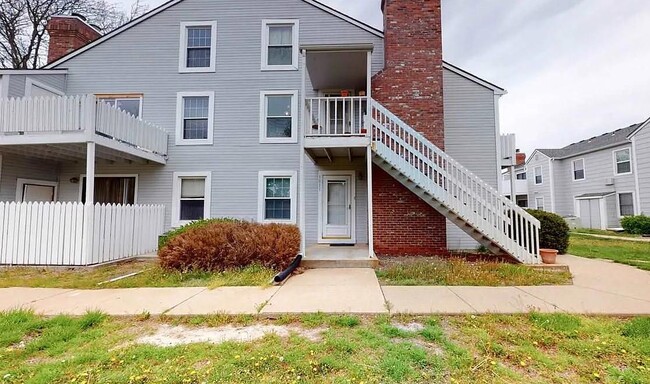 Photo - 1717 S Cypress St Townhome