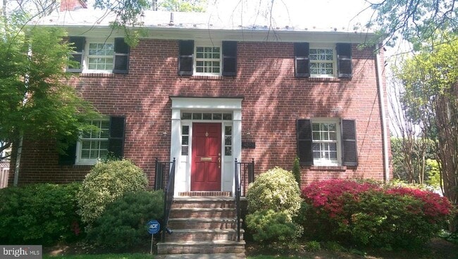 4509 Harling Ln