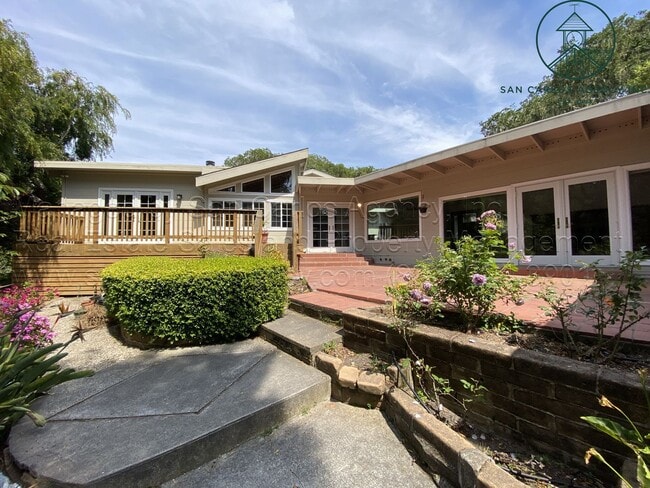 Photo - Spacious Three Bedroom Home in Carmel Hill...