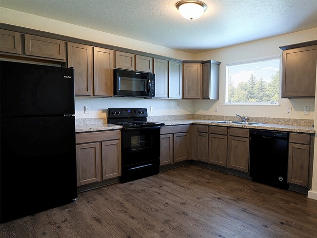 Building Photo - 21155 Gosling Rd Unit 1B