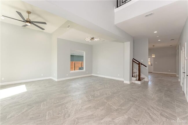 Photo - 38 Lago Delton