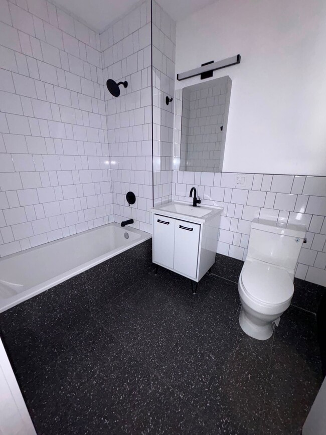 Photo - 155 Elliott Ave Unit 303