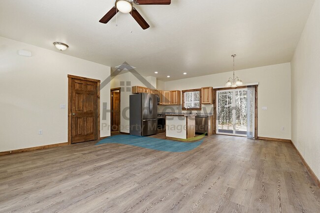 Photo - 2 Bedroom 1 Bathroom Home with a Single Car Garage Available in Blanchard!